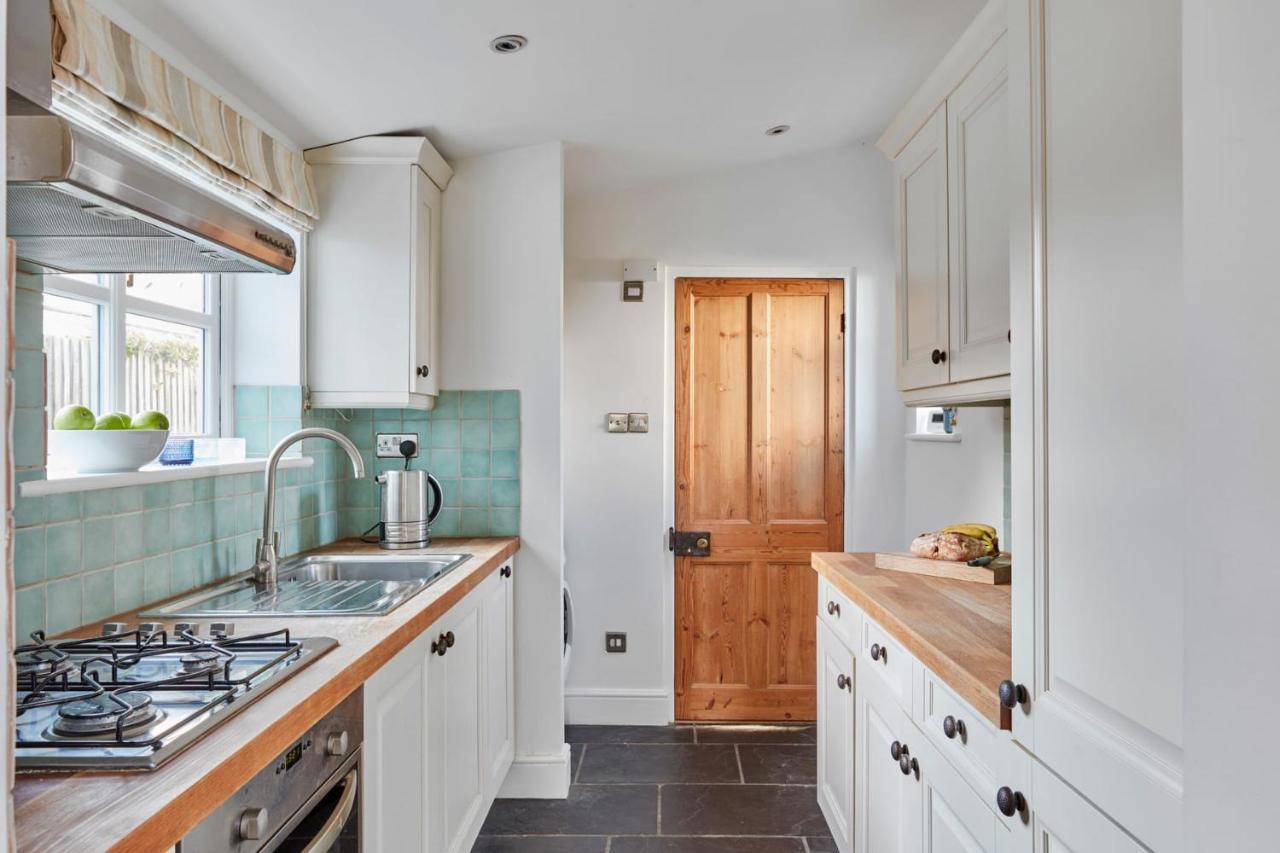 A Cool Coastal Retreat On Kingsdown Beach - The White House Villa Deal Exterior foto