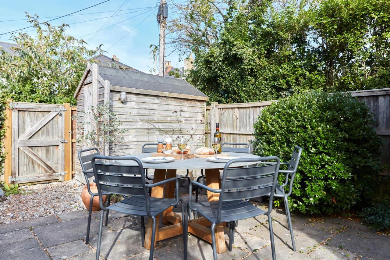 A Cool Coastal Retreat On Kingsdown Beach - The White House Villa Deal Exterior foto
